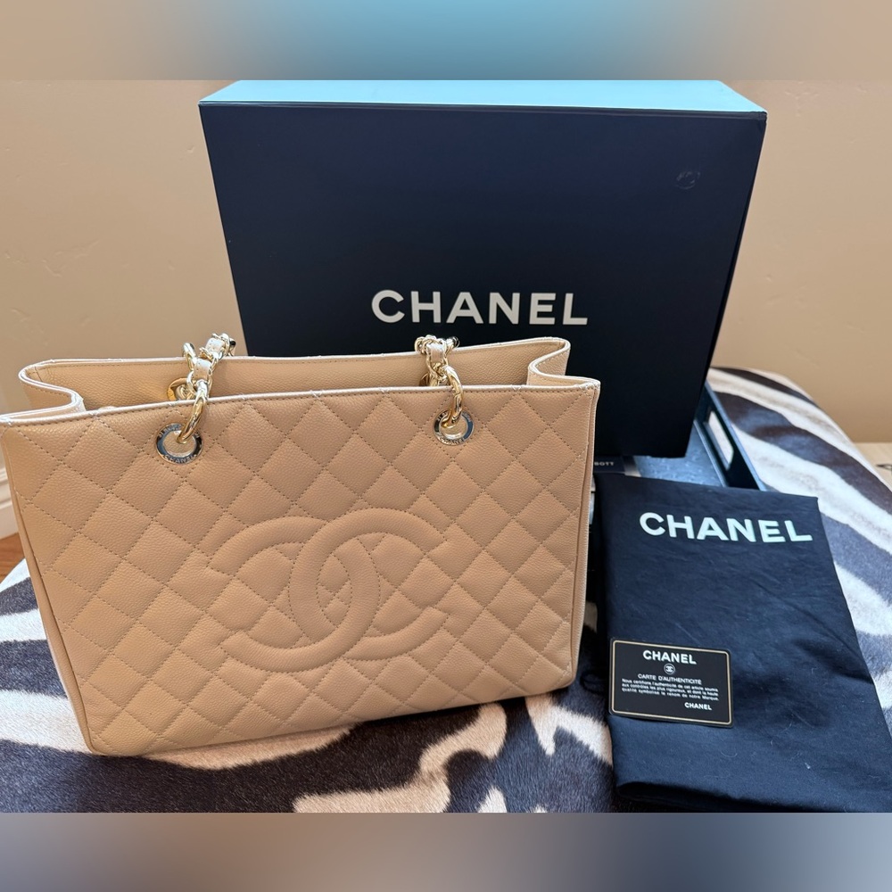 Chanel Coco Chain Tote Bag Caviar GST Matelasse